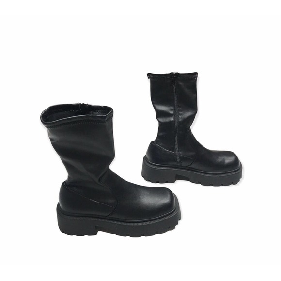 Wednesday Adams Style Boots Size 9 Black Stretch Pull Up Zip Up Chunky Boots - Picture 1 of 12